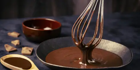Réussir le tempérage du chocolat : les secrets d'un éclat pro