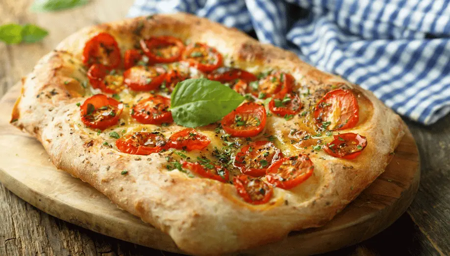 Focaccia maison aux tomates cerises